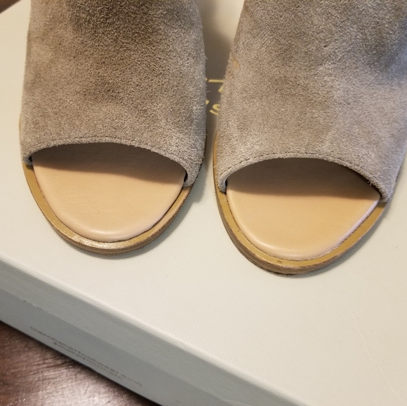 ⬇️ Marc Fisher Vashi Sandals medium green suede - Picture 8 of 16